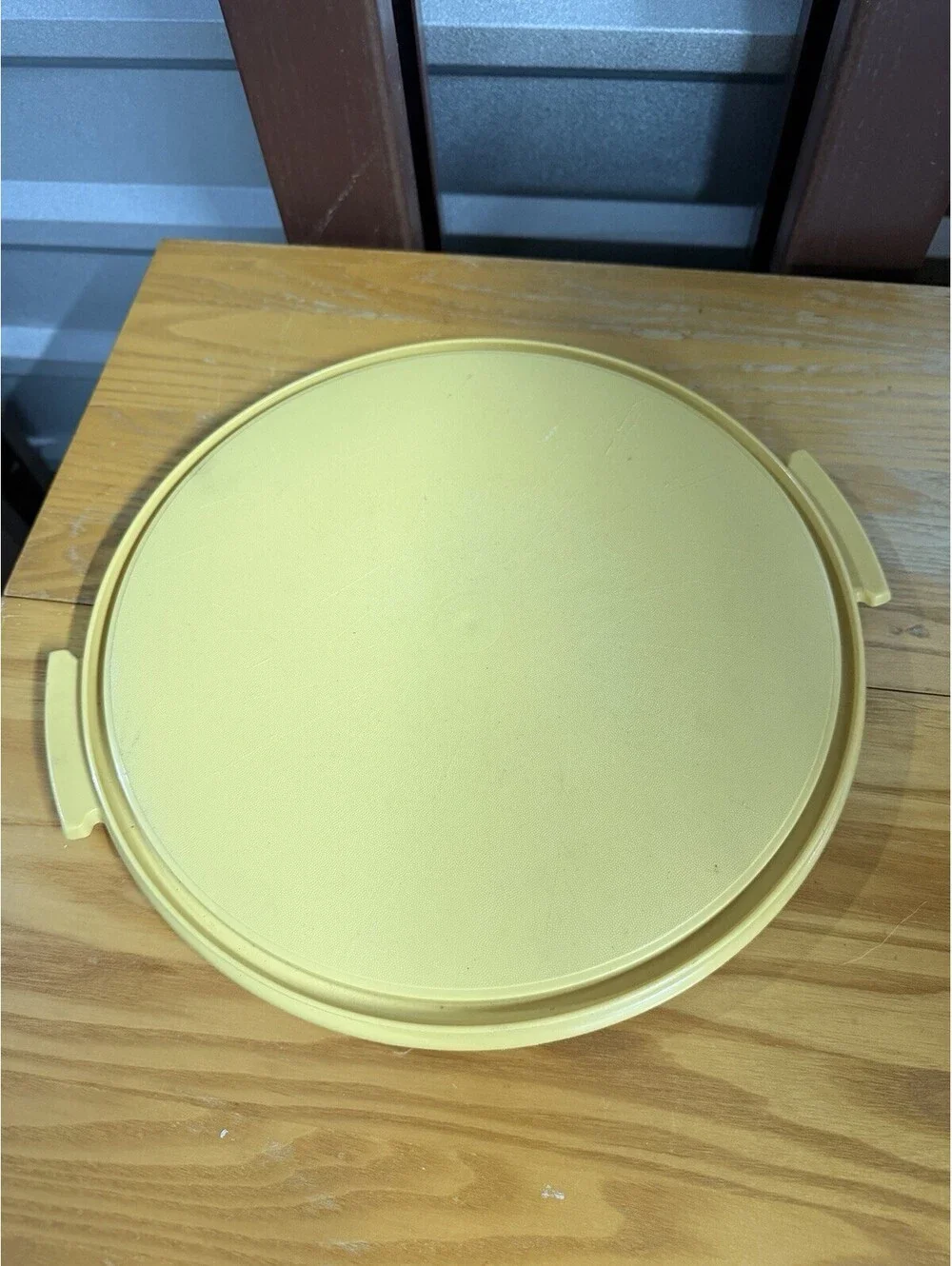 VTG Tupperware #1832 Yellow 12